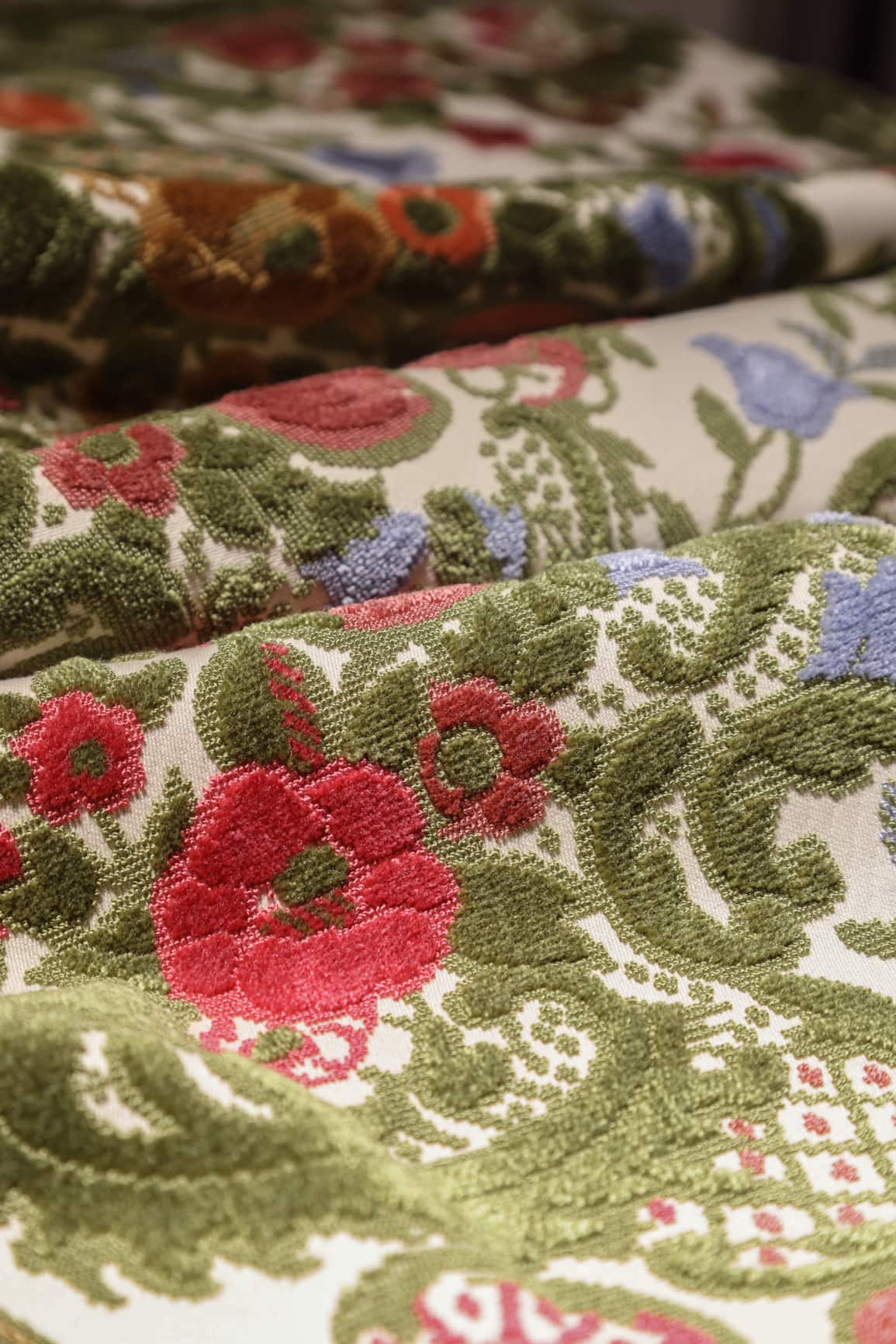 JBL Jacquard Velvet Saincheapadh Floral Colorful Sampla Saor in Aisce Gearr-Pile Fabraic Teicstíle Baile só le haghaidh tolg